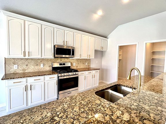 3rd image of 7816 Heritage Palms Trl