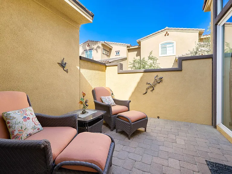 52230 Desert Spoon Ct — Photo 43