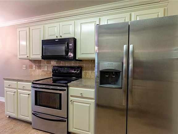 4th image of 2106 E Cinnamon Way