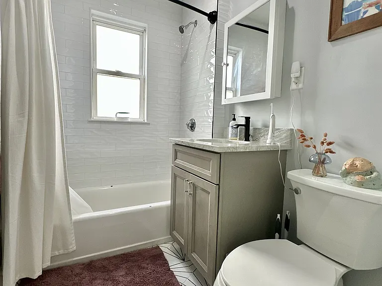 369 Centre St #2 — Photo 12