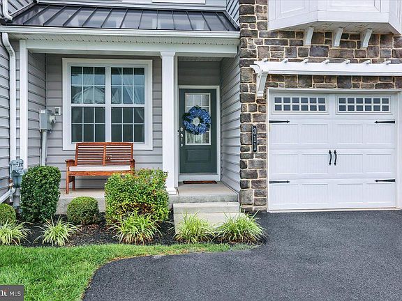 2nd image of 311 Flintrock Ct