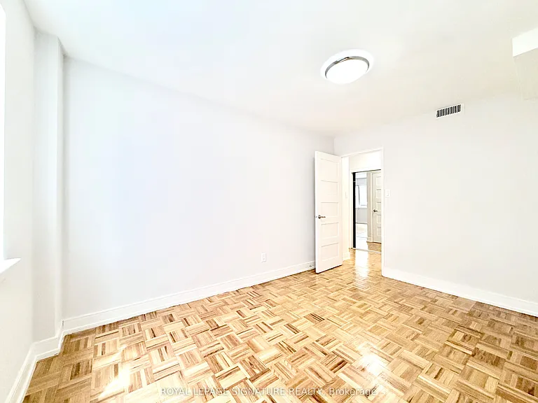95 Lawton Blvd #307 — Photo 12