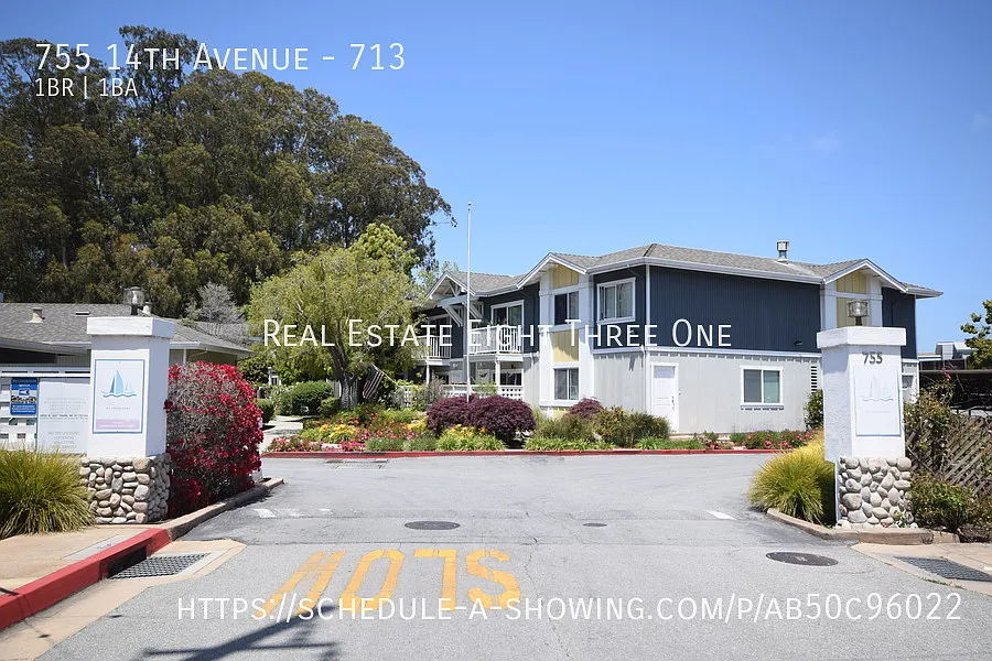 Harbor Walk at Swan Lake 1 bed / 1 bath End-Unit Condo — Photo 1