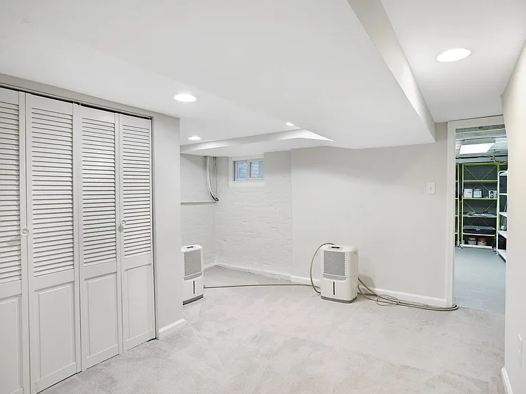 1373 N Carolina Ave NE — Photo 40