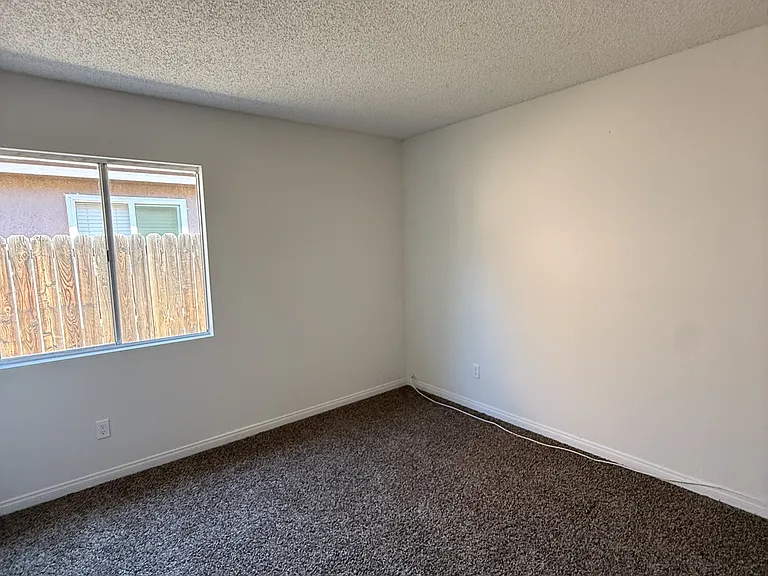 480 Prairie Way — Photo 7