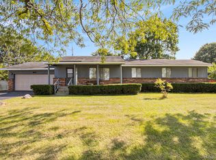 5037 W Court St, Flint, MI 48532