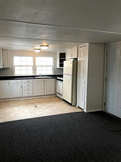 2718 Zachary Drive — Photo 2