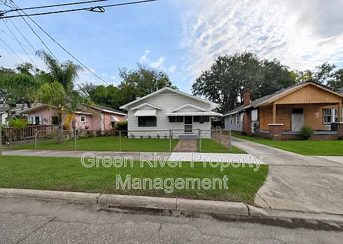 643 Linwood Ave Photo 1