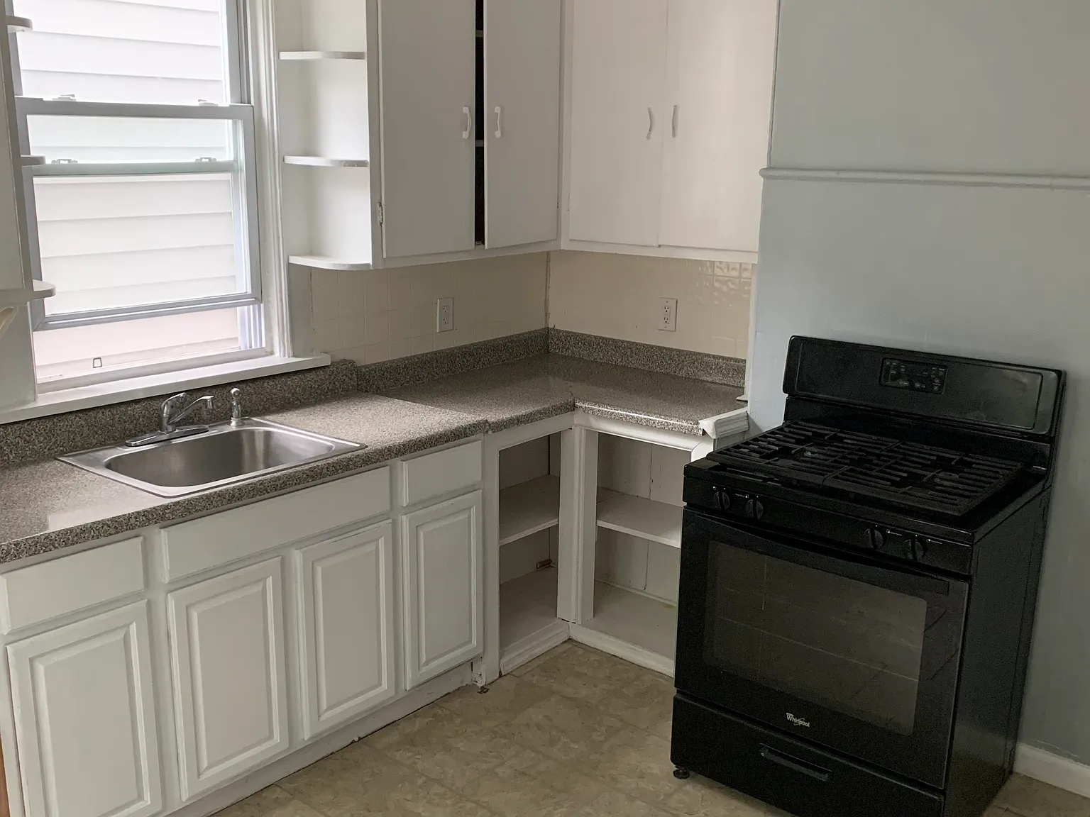 3 bed, $2,000 — Photo 3