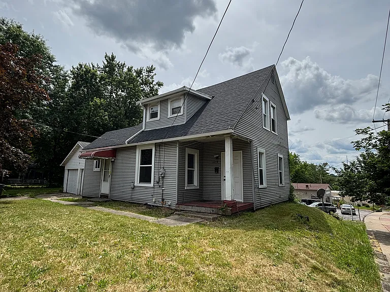 1248 Newton St — Photo 1