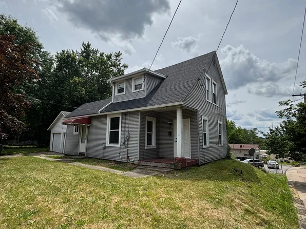 1248 Newton St, Akron, OH 44305