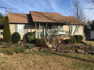1517 Rebecca Dr, Chapel Hill, TN 37034