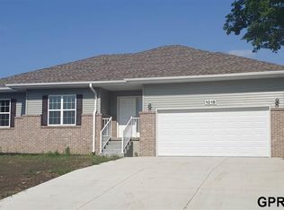 1018 N 10th St, Beatrice, NE 68310