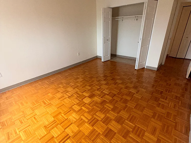 1025 Hancock St #12D — Photo 9