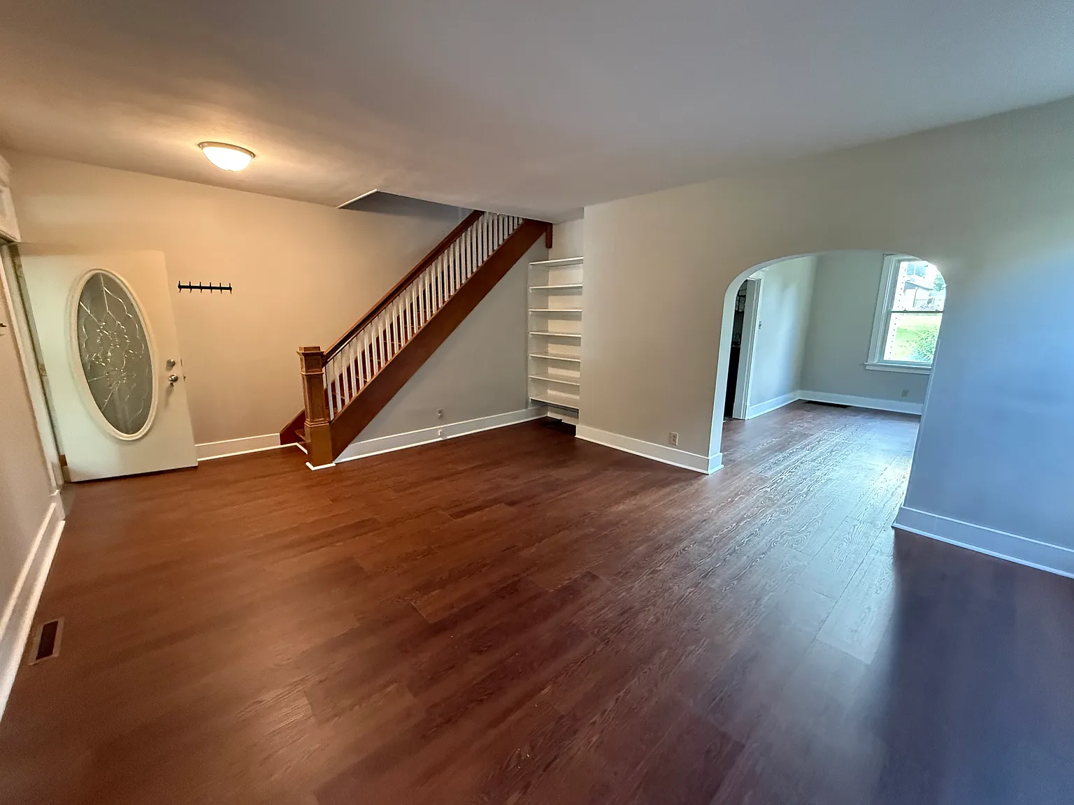 4 bed, 1.5 bath, 2100 sqft, $1,450 — Photo 3