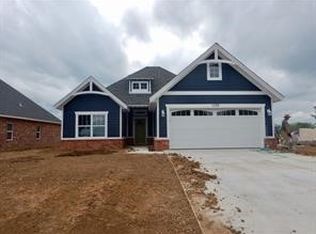 1139 Canyon Gate Dr, Siloam Springs, AR 72761