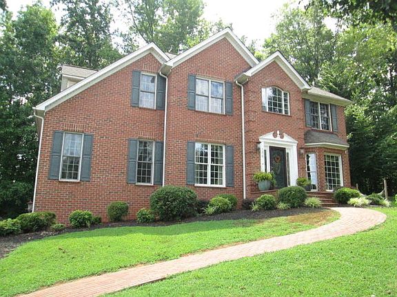 2nd image of 154 Beaverbrook Ct