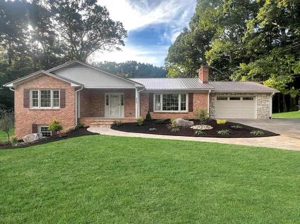 456 Berkshire Dr, Danville, VA 24541