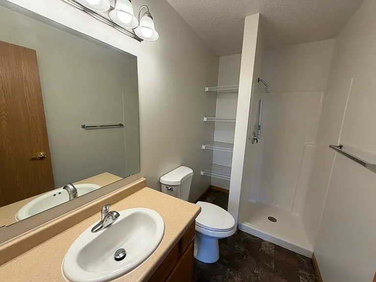 Westlake Townhomes Apartments — Photo 24