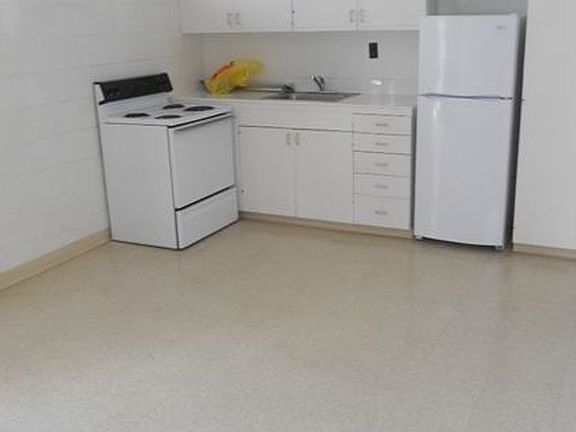 3rd image of 1546 Pensacola St #9