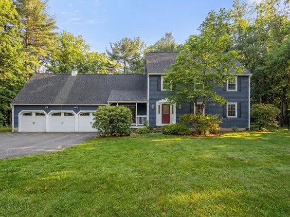 28 Sunnyrock Dr, Walpole, MA 02081
