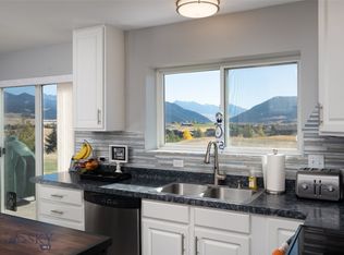 69 Prairie Dr, Livingston, MT 59047