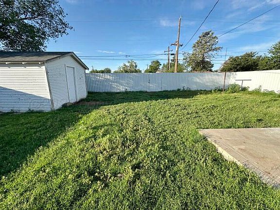 3rd image of 12 Houston Rd