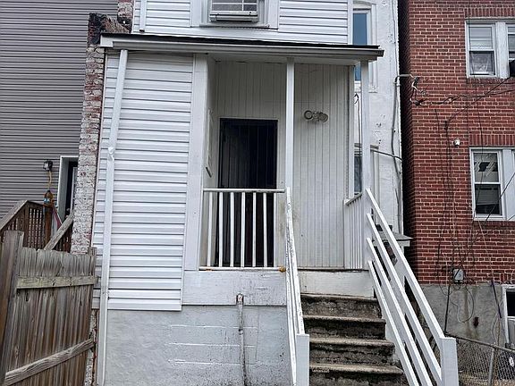 4th image of 4912 Palmer Ave