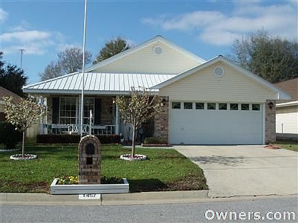awesome neighborhood, lots of extras