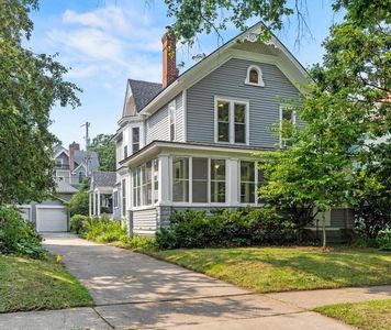 520 Holly Ave, Saint Paul, MN, 55102