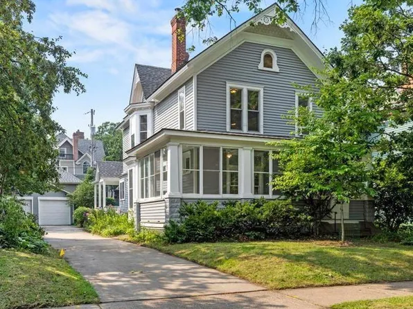 520 Holly Ave, Saint Paul, MN 55102