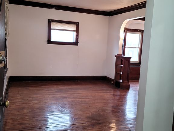 2nd image of 4016 E 144th St #Dn
