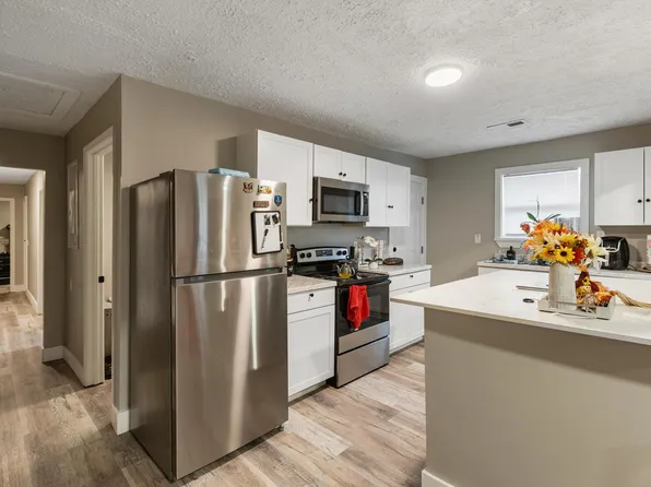 1579 Burns Ave #A, Chattanooga, TN 37412