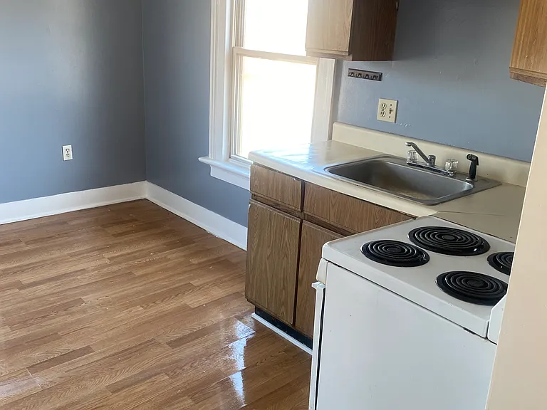 308 N Main St #D — Photo 4