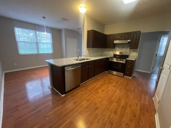3899 Thorngate Dr, Mason, OH 45040