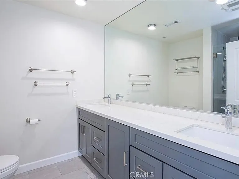 242 W Linden Ave #201 — Photo 10