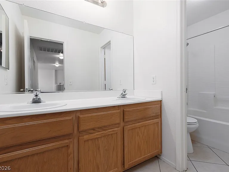 6042 Highland Gardens Dr — Photo 17