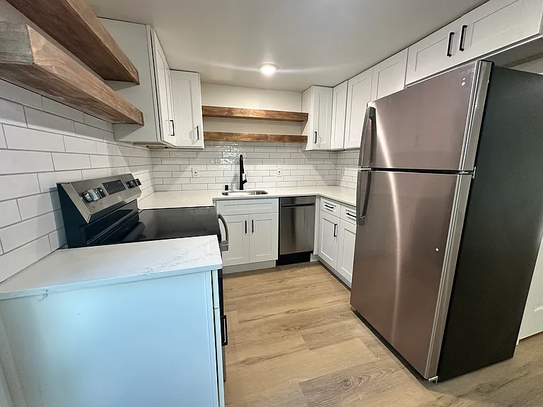 59 E Walworth Ave #2 — Photo 8