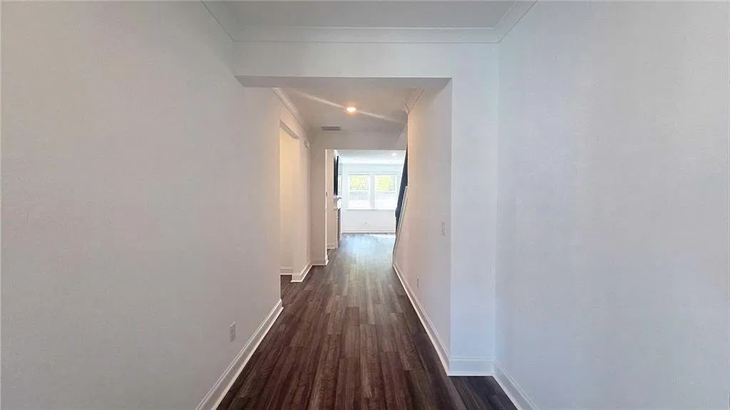 5 bed, 4.5 bath, 3591 sqft, $2,950 — Photo 3