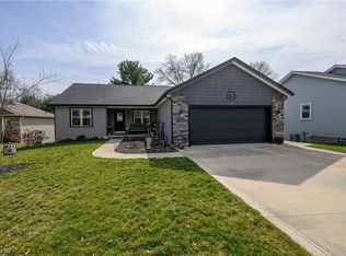 928 Chelsea Dr, Dover, OH