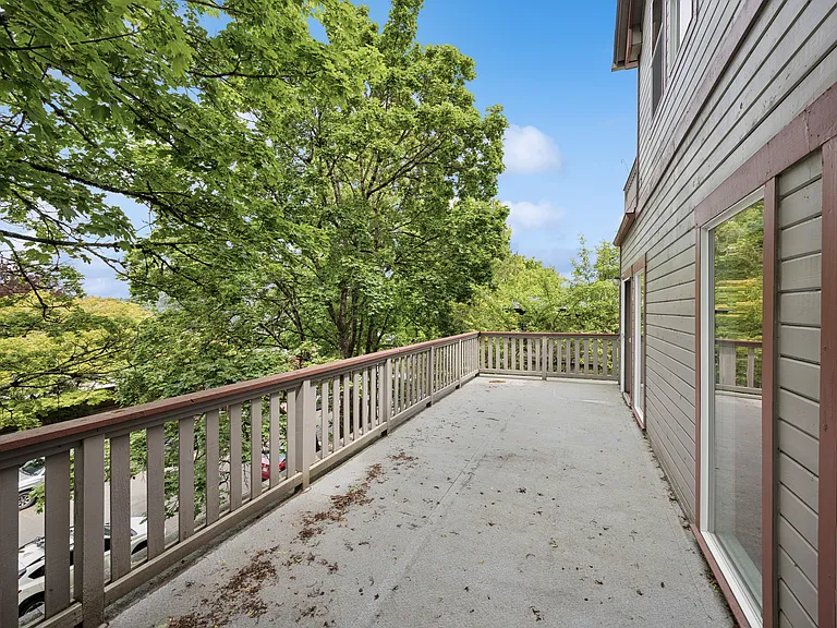 2474 NW Marshall St #B — Photo 13