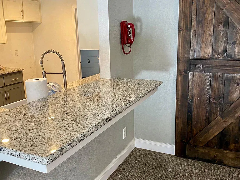 3073 Fowler Ave — Photo 18