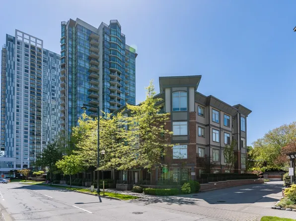 10455 University Dr #405, Surrey, BC V3T 0A5