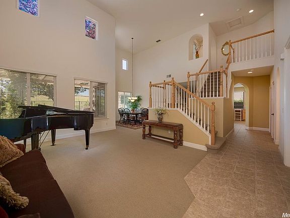 4th image of 1327 Villagio Dr