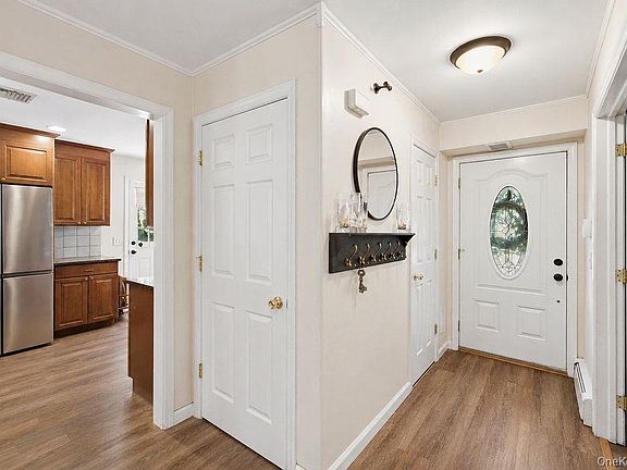 4th image of 26 Cedar Street