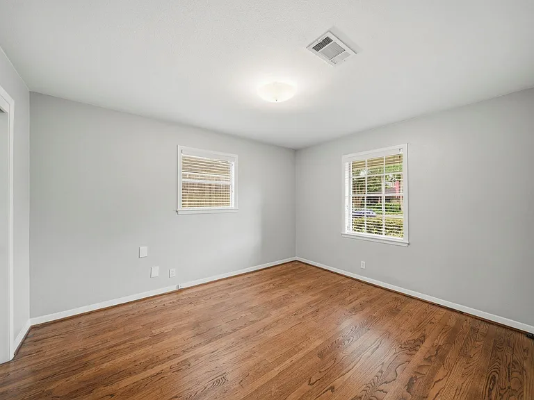 4614 Hummingbird St — Photo 30