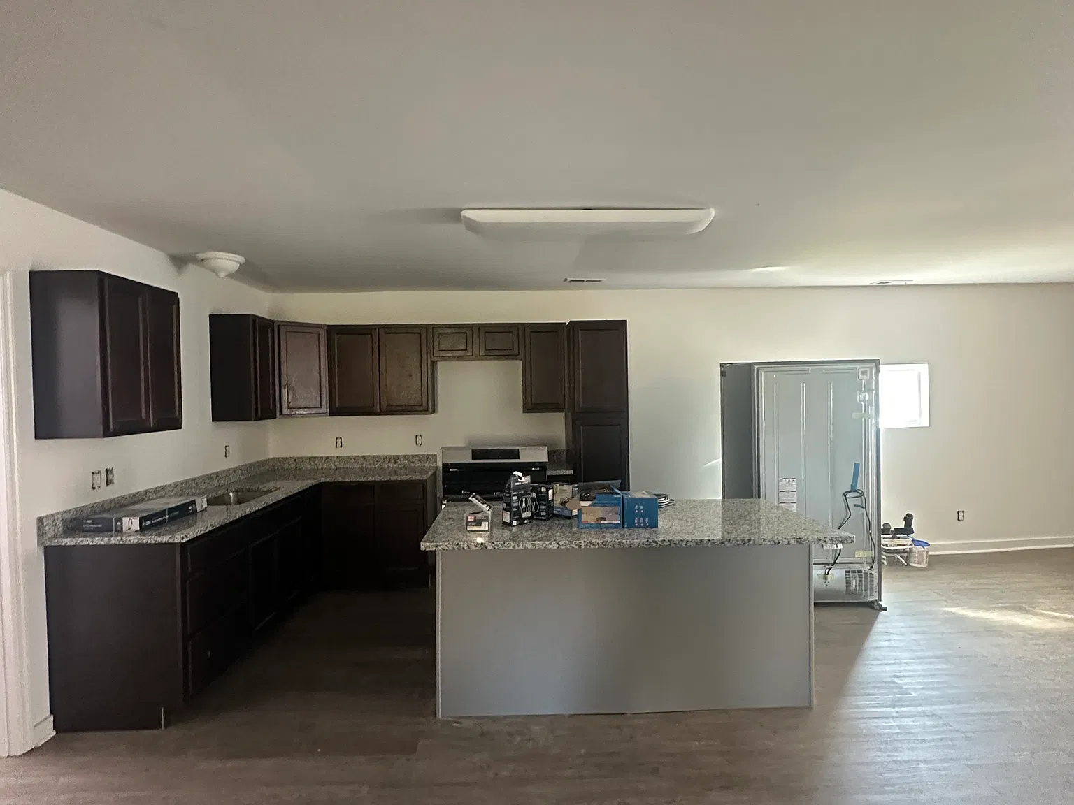 3 bed, 1200 sqft, $1,300 — Photo 1