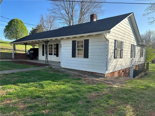 664 Pleasant Hill Dr, Elkin, NC 28621