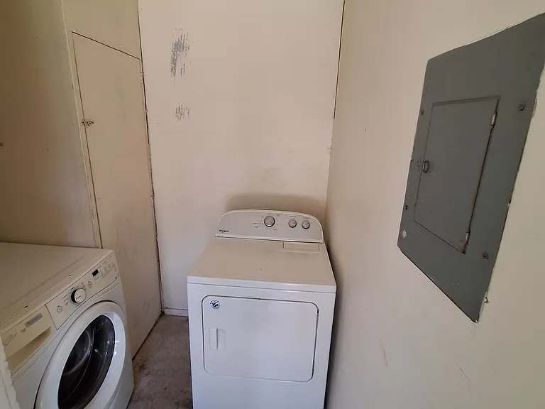 8207 Hood Cir #B — Photo 37
