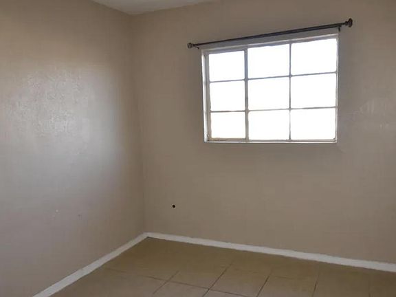 4th image of 8957 Mount Shasta Dr